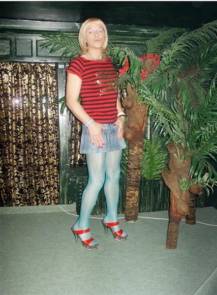 ik ben lucy een 46 jarige transgender uit belgie en ik ontvang op mijn gezellig appartement voor een