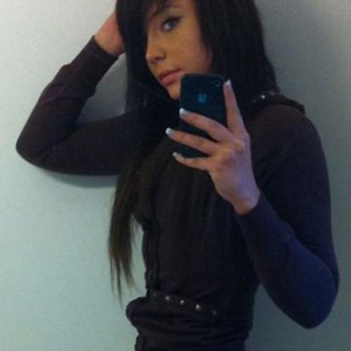 Ik zoek een leuke stoere jongen met in ieder geval goeie manieren en e