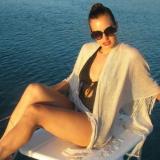 Ellenore, 29 jaar. kom uit Almere. HBO gestudeerd en nu werkzaam bij e