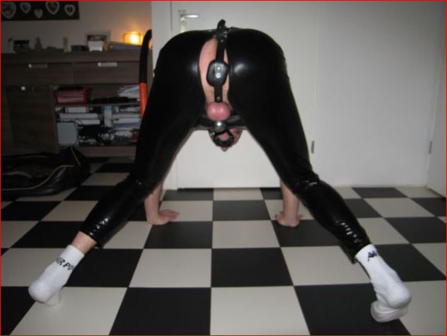 slaaf zoekt iemand die mij wil domineren cyber of real veel kicks.....