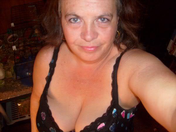 GEILE VROUW (47) UIT GRONINGEN                           .