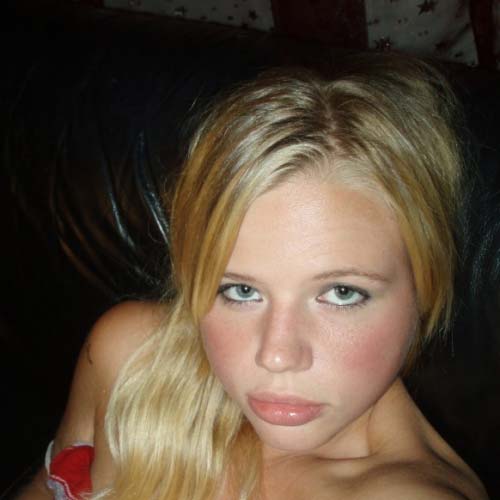 zoek lekkere gozer die me goed kan verwennen