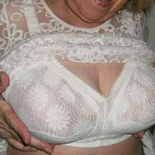 ik zoek iemand die met mij wilt spelen