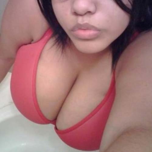 welke man wil mij tussen mijn tieten neuken