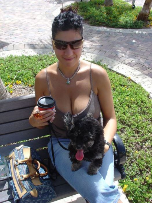 Eens per maand in een achteraf hotelletje?                   .