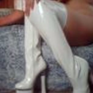 ANAALSTEL - KOMT UIT NOORD-HOLLAND EN IS 38 JAAR