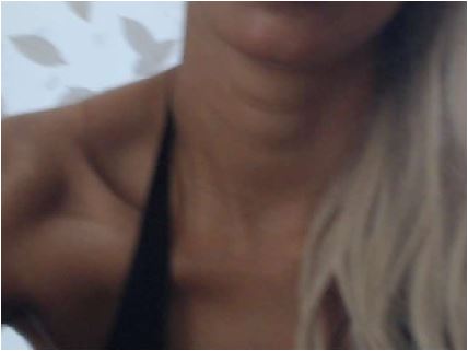 Loes wil graag met je chatten en webcammen   .