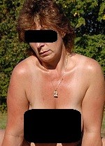 Een man die het lekker vind om met mij borsten te spelen