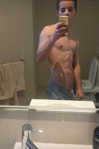 Leuke man die er ook durft te komen dat hij op mannen valt!