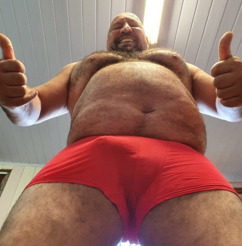 Welke jongeman wil deze geile turk pijpen?