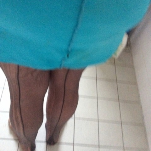 ageplay travestiet hoer slet zoekt betaalt werk bordeel privehuis 