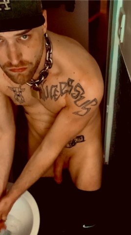 English lad looking for fun