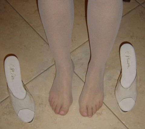 Aanbid mijn voetjes in mijn panty's