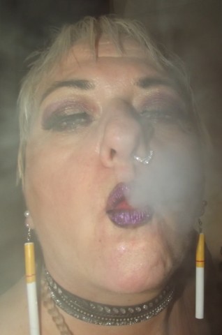 Ik blaas mijn rook in jouw gezicht