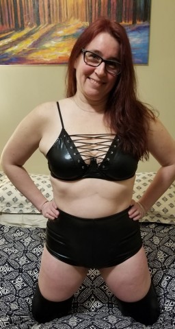 Een man die gek is op latex en heerlijke sex!