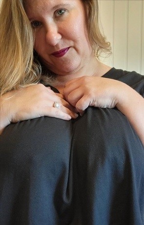 Man die valt op een gezette vrouw, letterlijk ha ha