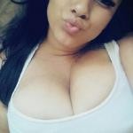 Sexy Latina wil eens daten