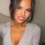 Wie wil afspreken met deze mooie dame!