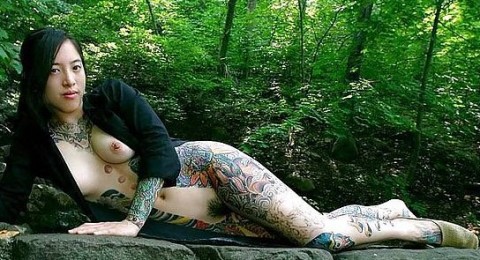 Jij houd ook van plassex en van tatoo's 