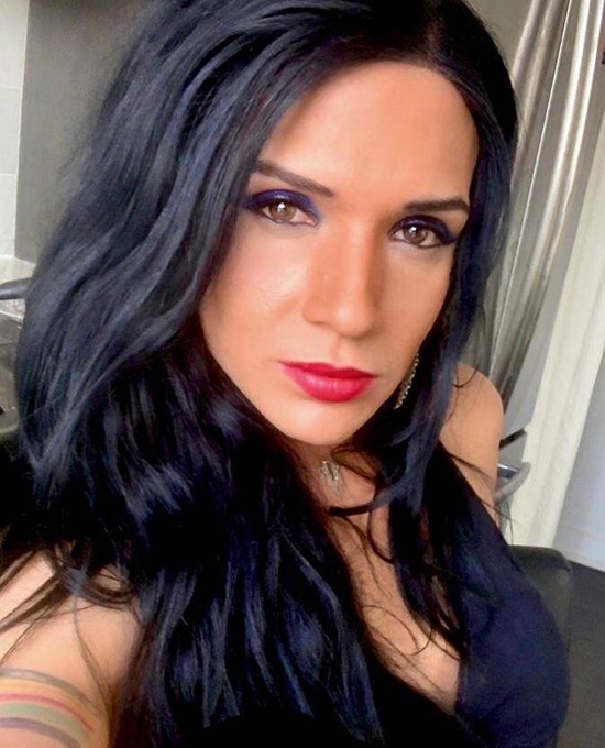Een speelse Tgirl zoekt een man zonder vooroordelen! — foto 1