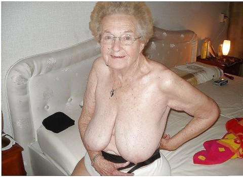 Oma zoekt stoute toyboy