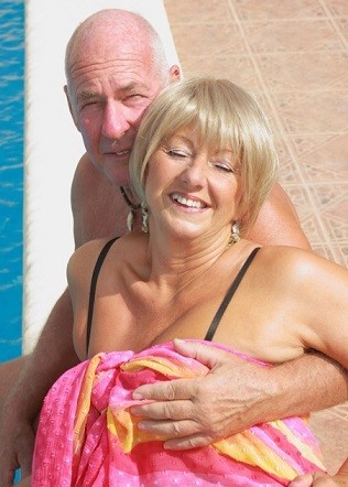 Swinger stel zoek een ruimdenkende stel voor seks.