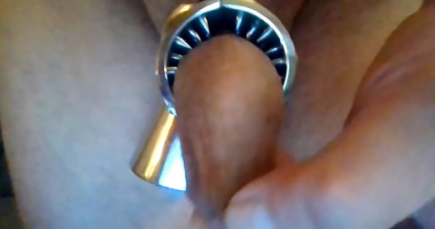 Aziatische totaalslaaf zoekt Blanke SADO Massa