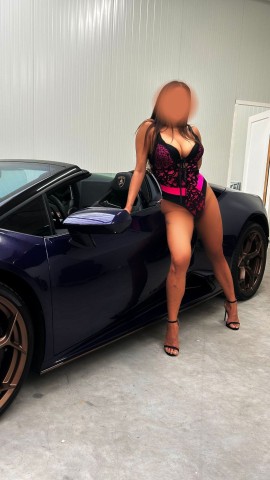 ECHTE BODY2BODY MASSAGE EN MEER!