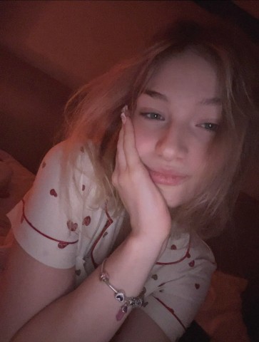 Blondje op zoek.