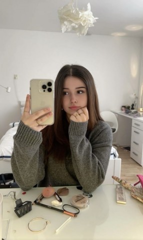 Modeprinses aangeboden. 