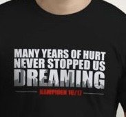 Onderdanige man zoekt dominante dame om te aanbidden en haar te dienen