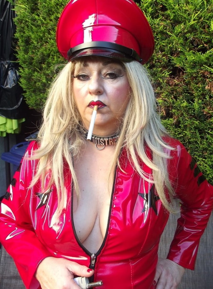 Jij hebt er geen bezwaar tegen als een meesteres rookt