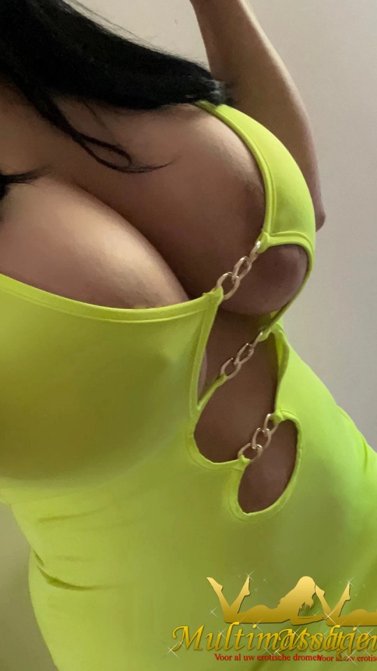 Heerlijke Nederlandse stoeipoes wil samen genieten