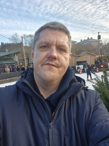 Amateur toyboy beschikbaar in friesland  voor oudere vrouwen 