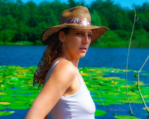 LIVE WEBCAM and LIVE CHAT