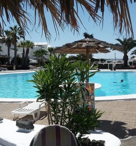 Gezocht mooie aantrekkelijke vrouw die zin heeft mee te gaan voor een 