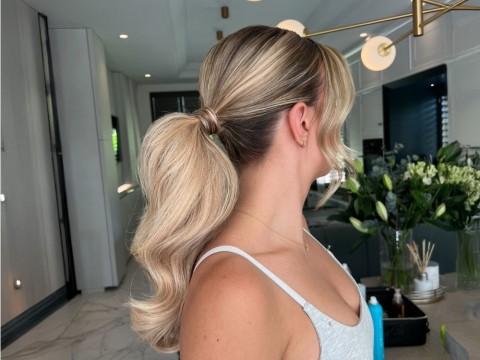 Erotische massages door lieve jonge vrouw