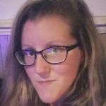 Eerlijk, single. Die het alleen zijn ook beu is. 
