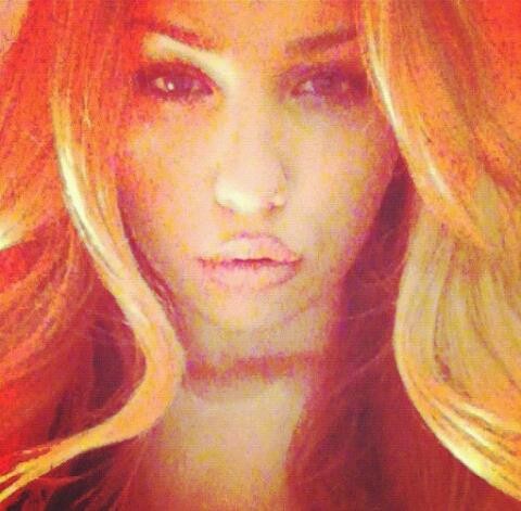 Zin in een jonge, blonde chick? 