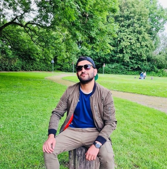 Gewoon een man die seks wilt hebben met een andere man. Kom je even wi