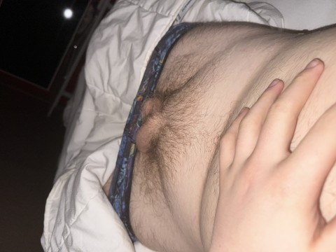 Een meester die een slavin zoekt voor alles 