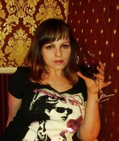 Meesteres zoekt slaafje om te oefenen