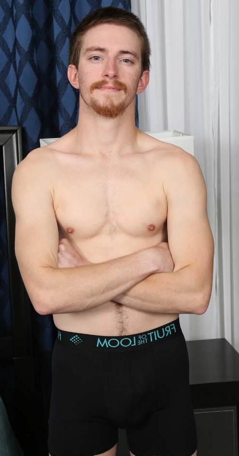 Op zoek naar een leuke geile jonge man?