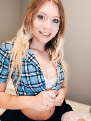 Slanke meid dol op sex !