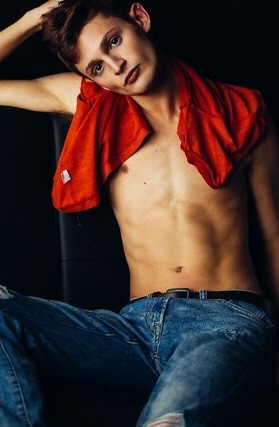 Ik zoek een seks date voor de spanning en plezier.