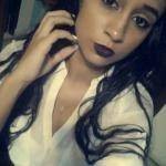 Wie zou het wel zien zitten met deze 21 jarige meid?