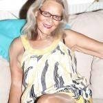 Oudere vrouw zoekt een intieme relatie — foto 1