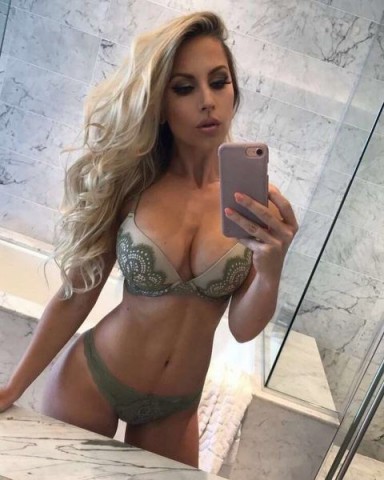 Op zoek naar grote pik-..