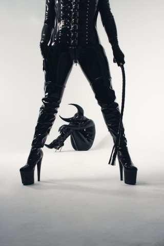 Zoek een slaaf van 20 tot 30 jaar oud