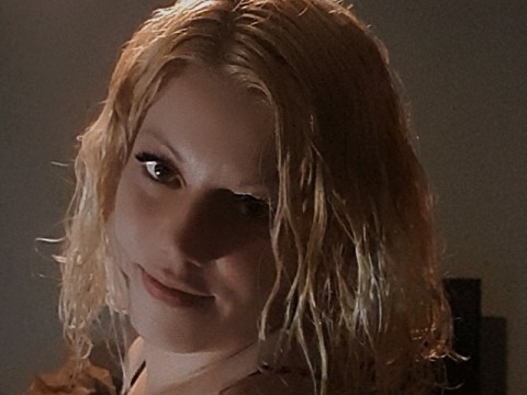 Geilblondje (36) … een heel ondeugend meisje